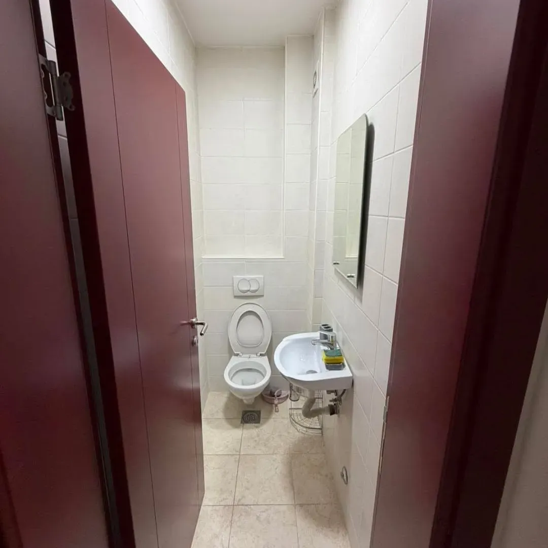 Izdavanje, dvosoban stan, 74m², Popovići, Bar