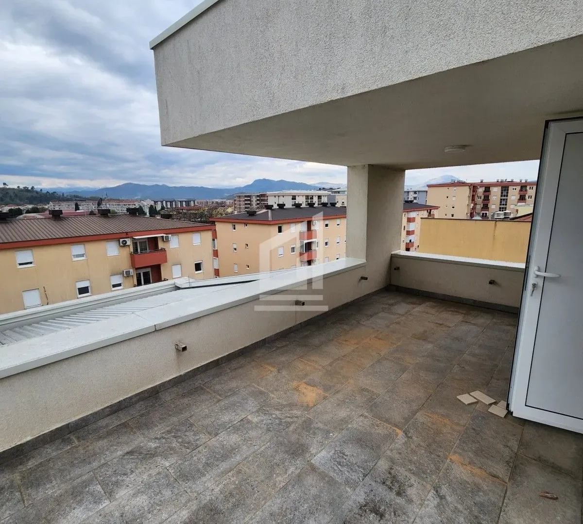 Rent, office space, 700m², Zabjelo, Podgorica