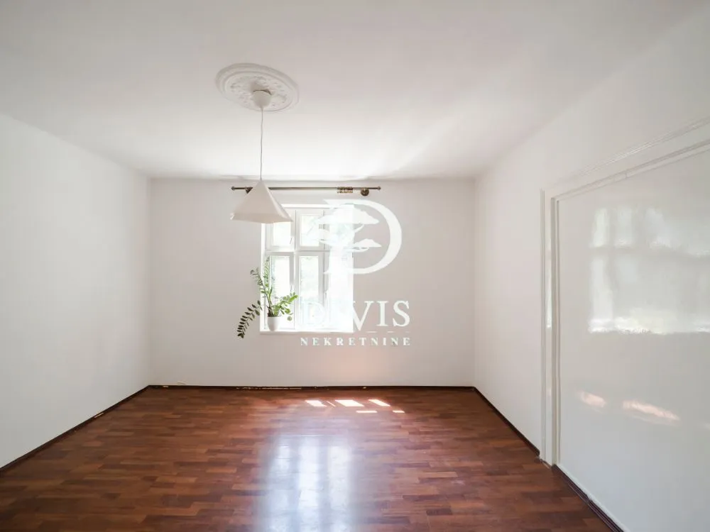 Prodaja, četvorosoban stan, 79m², Topličin venac, Beograd