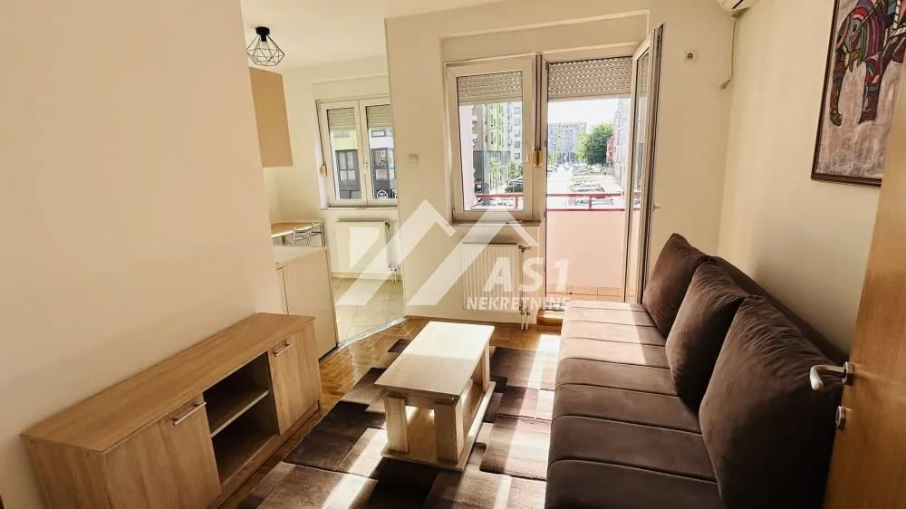 Izdavanje, jednosoban stan, 23m², Grbavica, Novi Sad Sve Podlokacije