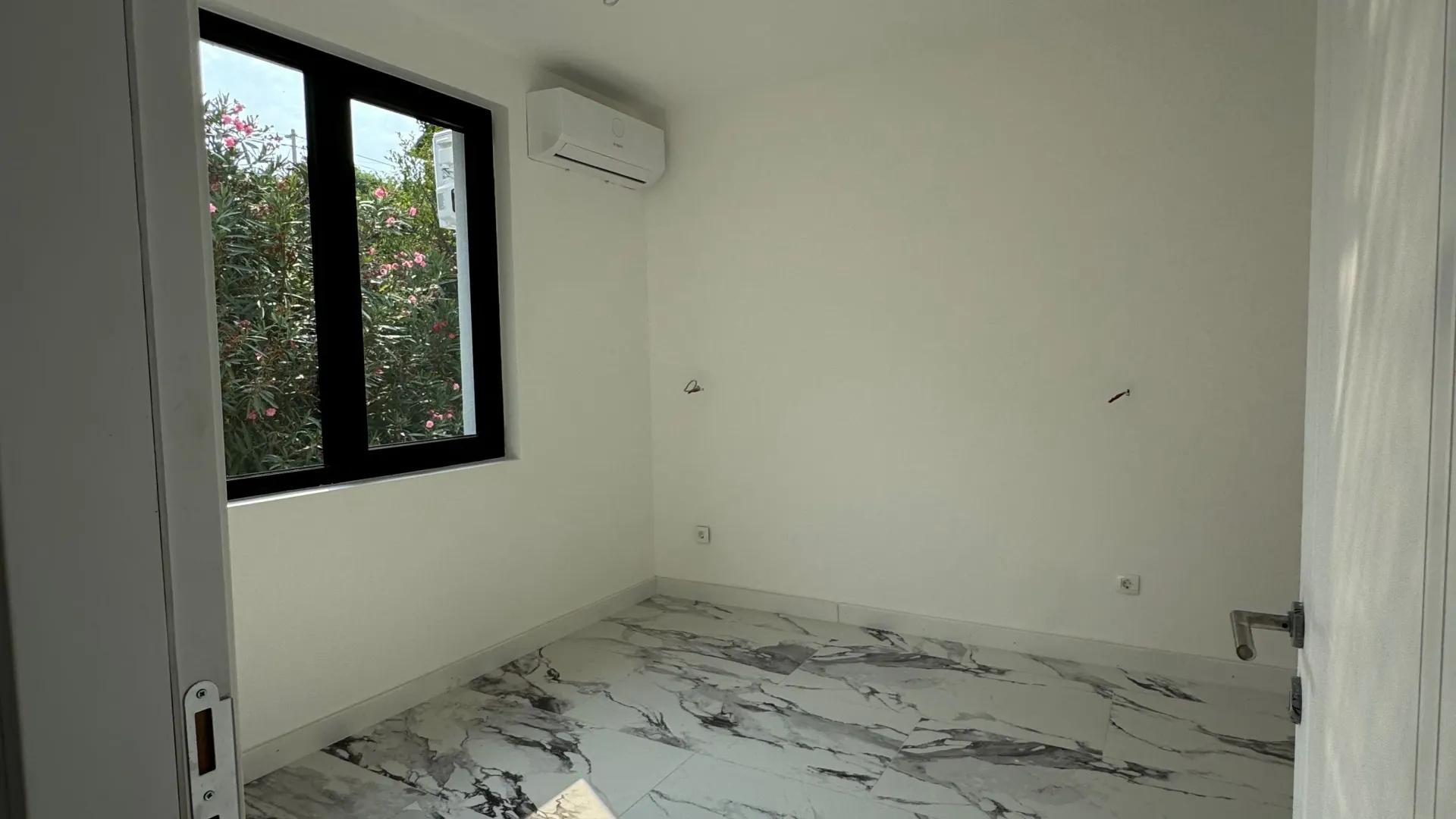 Prodaja, trosoban stan, 72m², Radovići, Tivat