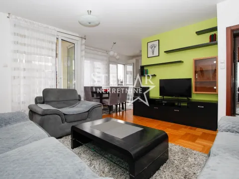 Rent, two bedroom apartment, 73m², Blok 9, Podgorica - image 2