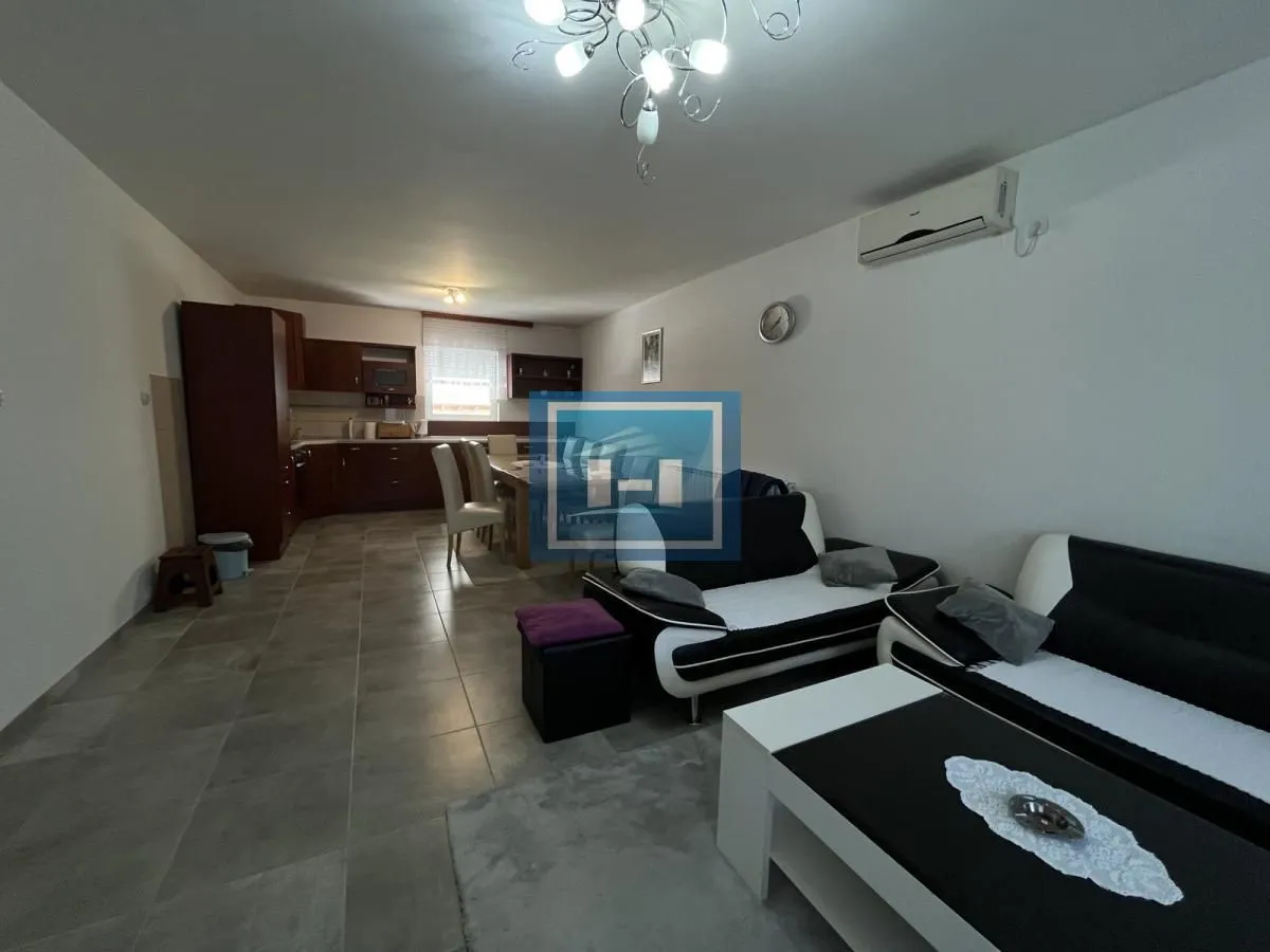 Prodaja, kuća, 271m², Šantarovac, Jagodina