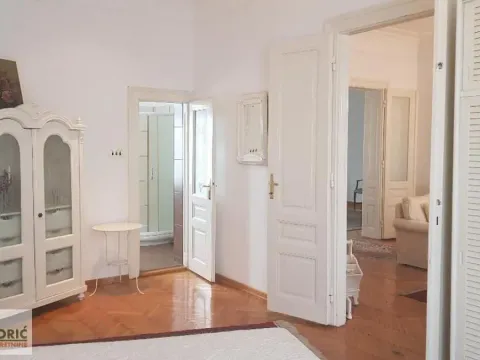 Izdavanje, četvorosoban stan, 120m², Stari Grad, Beograd - image 8