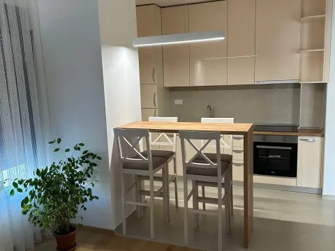 Sale, one bedroom apartment, 47m², Bečići, Budva - image 2