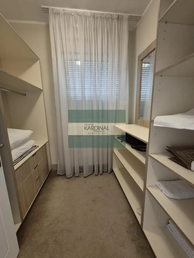Prodaja, četvorosoban stan, 94m², Aqua park, Jagodina