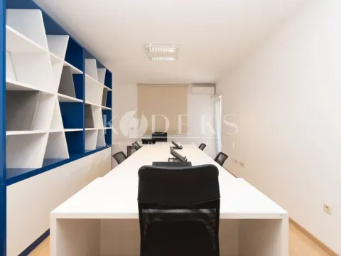 Izdavanje, poslovni prostor, 71m², City Kvart, Podgorica - image 2