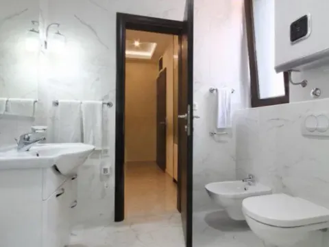 Prodaja, dvosoban stan, 83m², Bečići, Budva - image 4