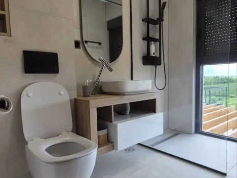 Rent, house, 250m², Zemun Ugrinovci, Zemun Sve Podlokacije - image 19