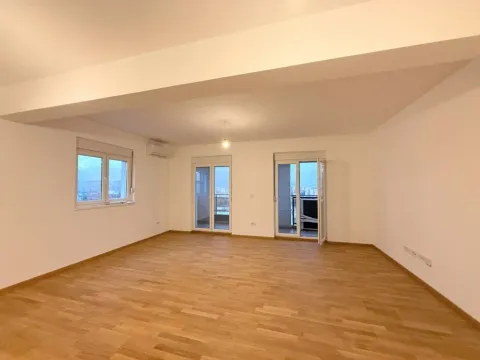 Sale, three bedroom apartment, 104m², Stari Aerodrom, Podgorica - image 10