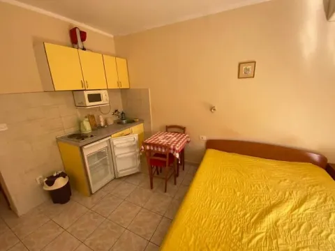 Prodaja, kuća, 200m², Tivat, Crna Gora - image 2