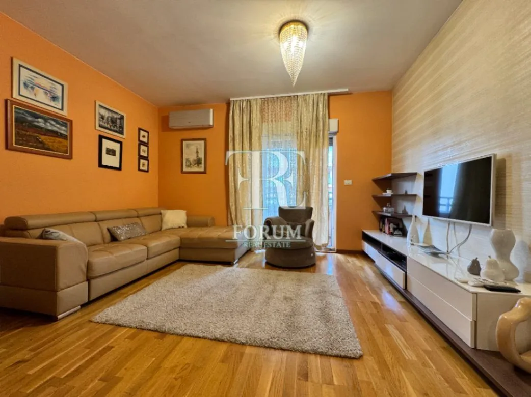 Rent, two bedroom apartment, 74m², City Kvart, Podgorica