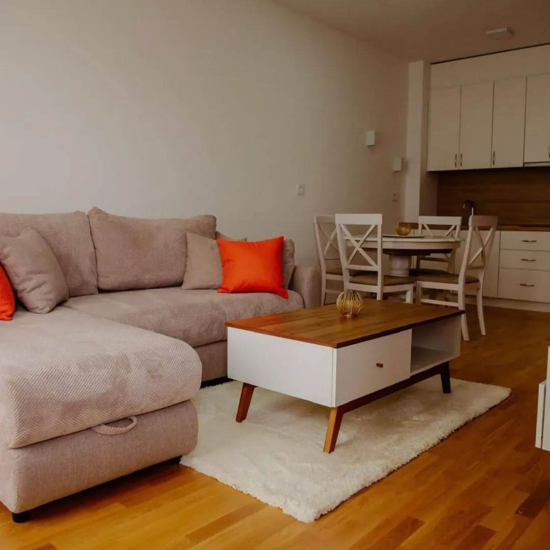 Rent, one bedroom apartment, 43m², Bečići, Budva