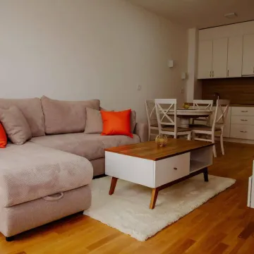Rent, one bedroom apartment, 43m², Bečići, Budva - image 2