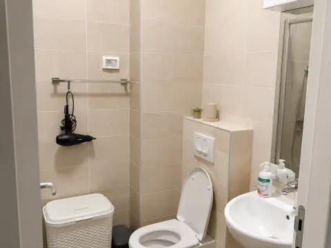 Izdavanje, jednosoban stan, 43m², City Kej, Podgorica - image 6
