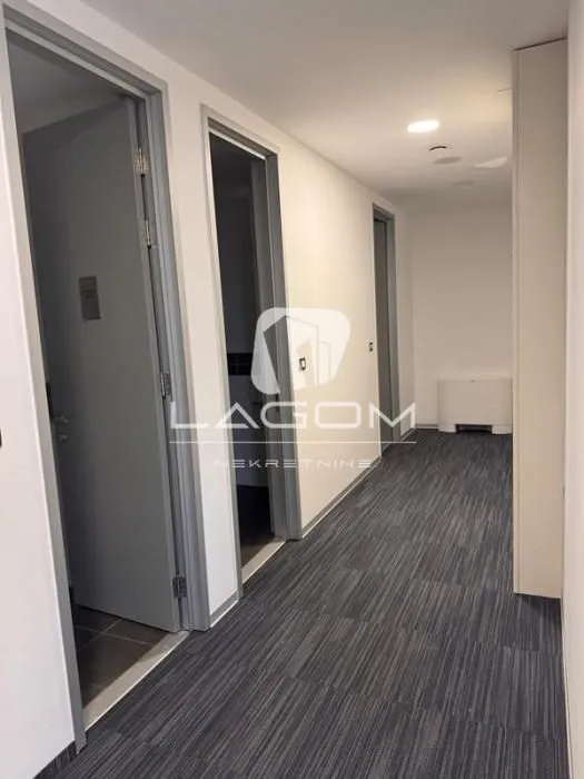 Rent, office space, 838m², Novi Beograd Blok 67, Novi Beograd Sve Podlokacije