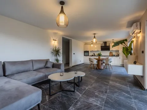 Rent, house, 300m², Markovići, Budva - image 21