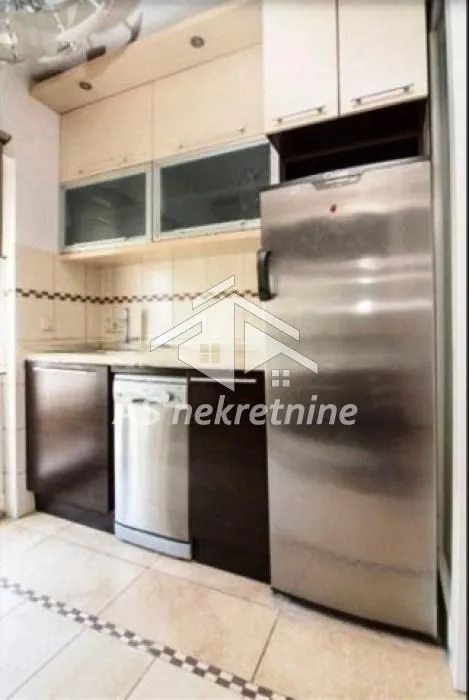 Rent, four bedroom apartment, 140m², Đeram Pijaca, Beograd