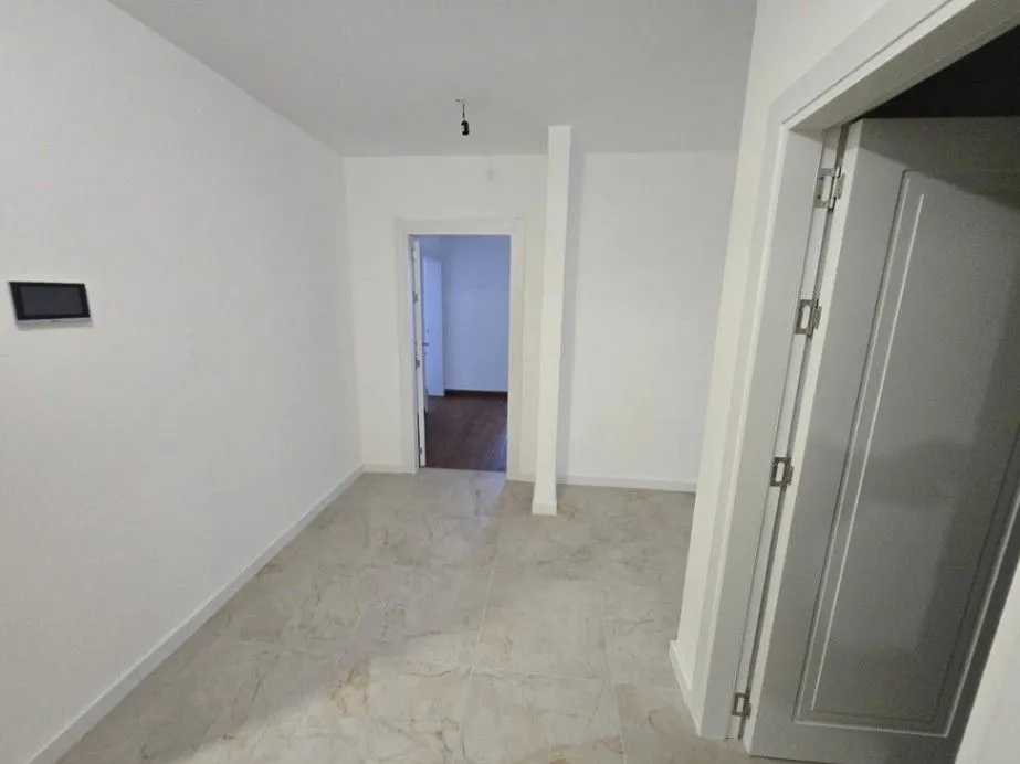 Prodaja, trosoban stan, 127m², Tološka šuma, Podgorica