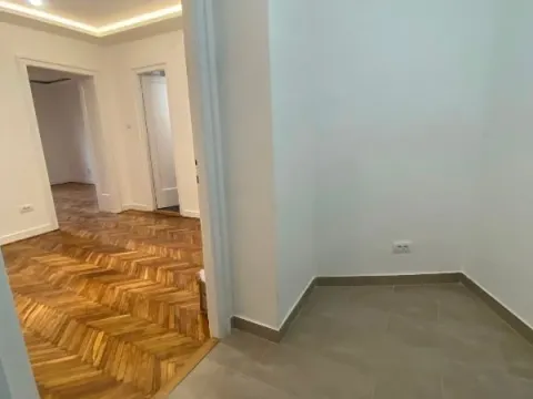 Prodaja, dvosoban stan, 47m², Vračar Sve Podlokacije, Beograd - image 3