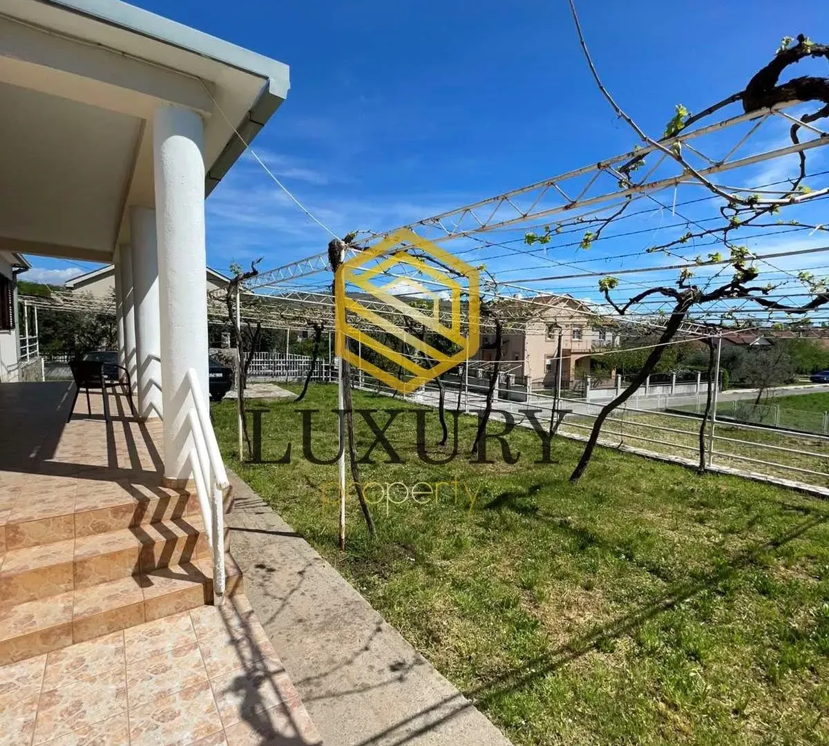 Rent, house, 100m², Tološi, Podgorica