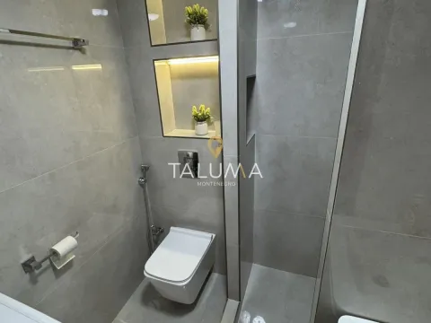 Rent, three bedroom apartment, 92m², City Kvart, Podgorica - image 10
