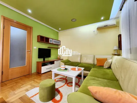 Sale, two bedroom apartment, 63m², Stari Aerodrom, Podgorica - image 1