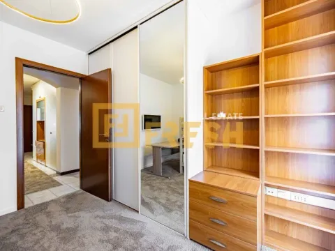Rent, three bedroom apartment, 202m², Gorica C, Podgorica - image 22