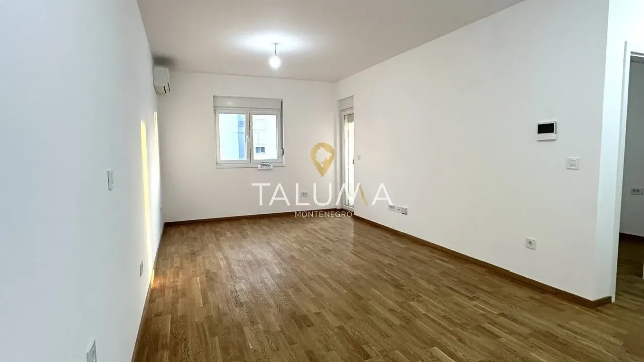 Izdavanje, jednosoban stan, 46m², Stari Aerodrom, Podgorica
