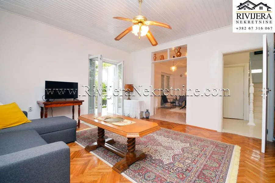 Prodaja, kuća, 130m², Centar, Tivat