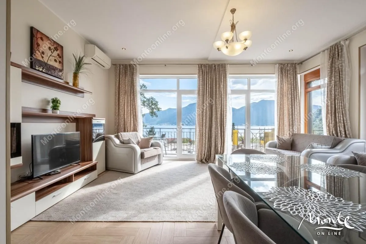 Prodaja, dvosoban stan, 104m², Orahovac, Kotor