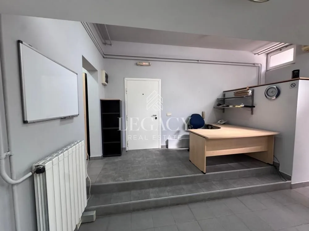 Izdavanje, poslovni prostor, 64m², Južni Bulevar, Vračar Sve Podlokacije