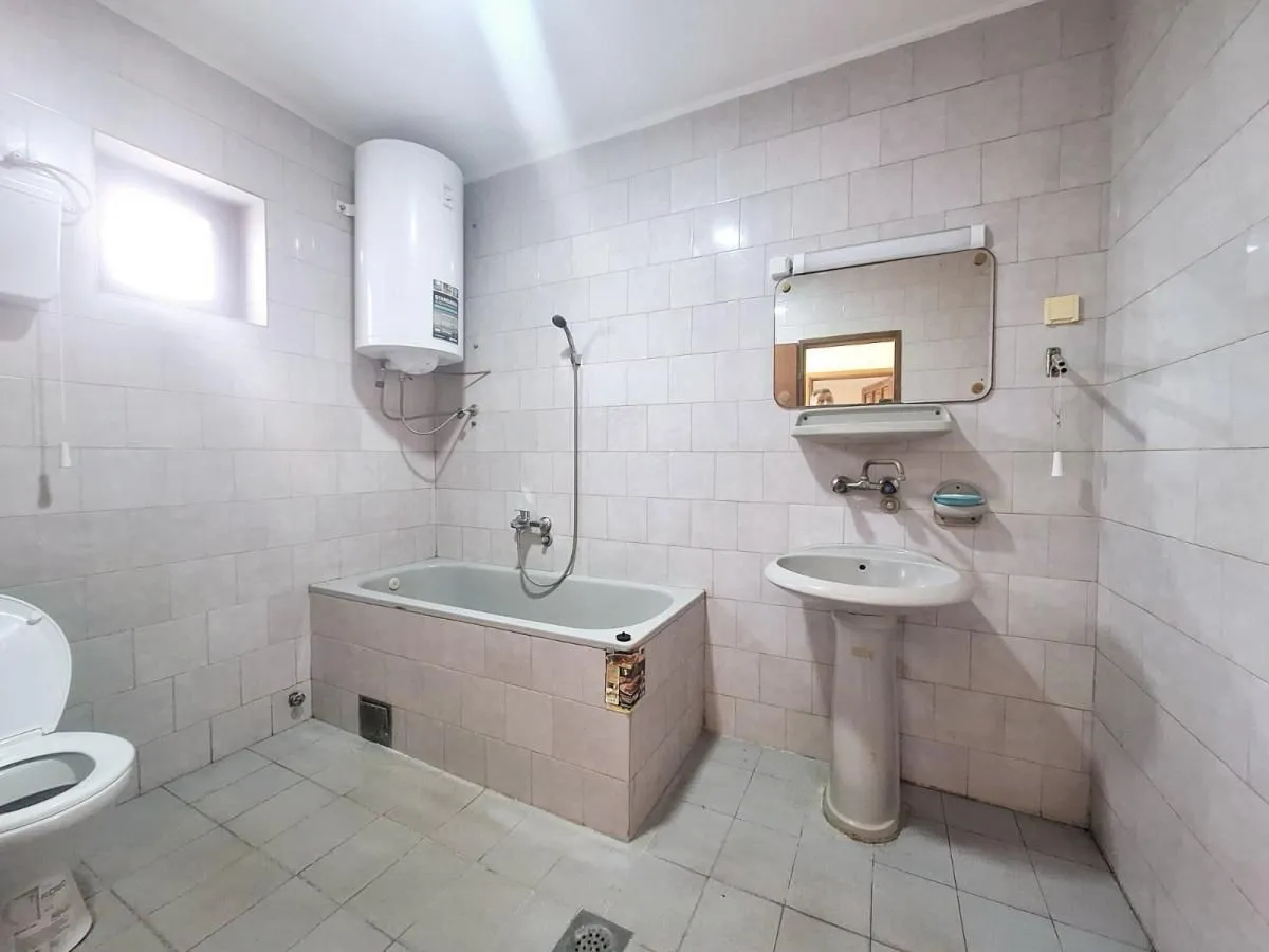 Prodaja, kuća, 412m², Belegiš, Stara Pazova