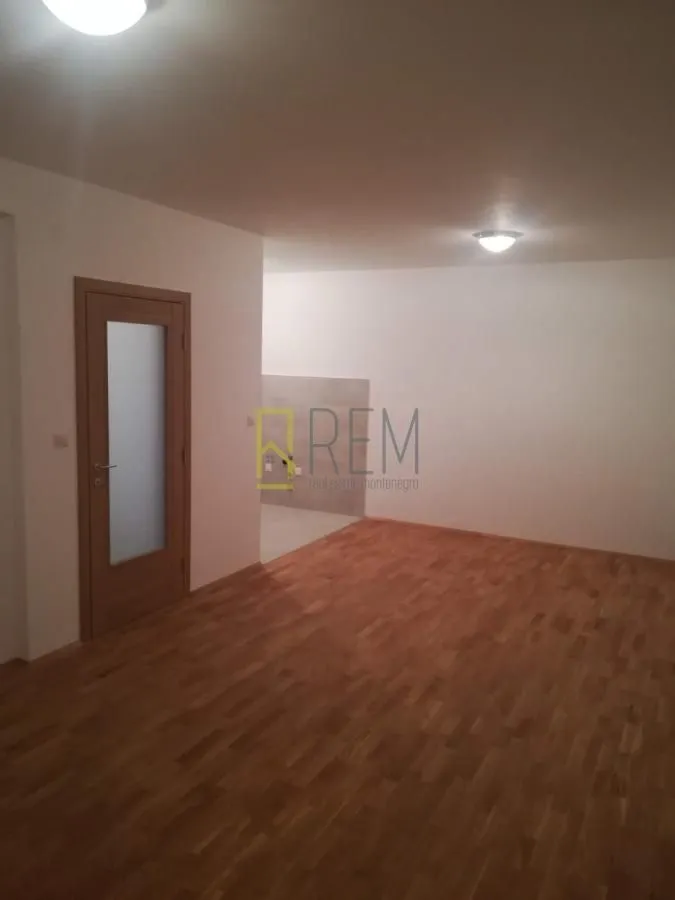 Rent, two bedroom apartment, 70m², Stari Aerodrom, Podgorica