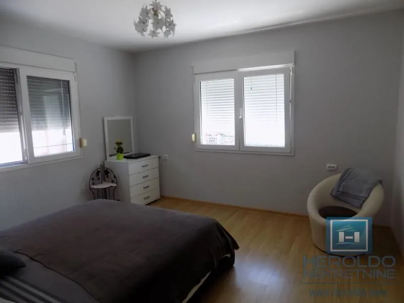 Sale, house, 230m², Centar, Paraćin