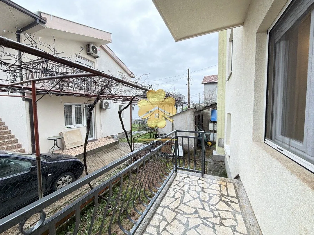 Rent, house, 200m², Tološi, Podgorica