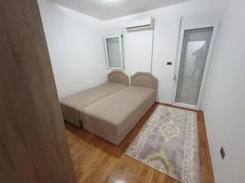 Izdavanje, trosoban stan, 90m², Podgorica, Crna Gora - image 11