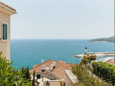 Prodaja, jednosoban stan, 77m², Luštica Bay, Tivat