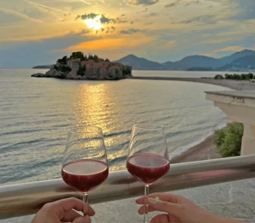 Prodaja, dvosoban stan, 56m², Sveti Stefan, Budva