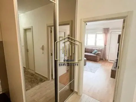 Izdavanje, dvosoban stan, 63m², Blok 9, Podgorica - image 14