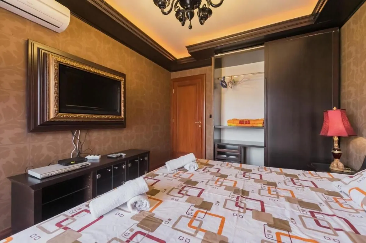 Sale, two bedroom apartment, 80m², Dobrota, Kotor