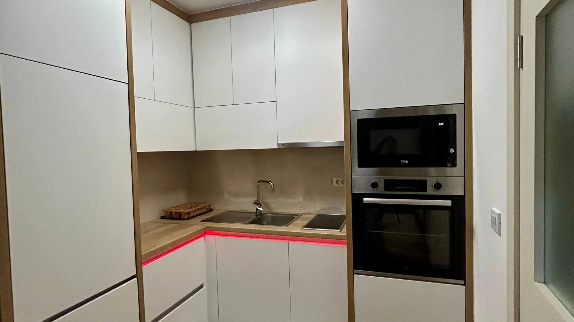 Izdavanje, jednosoban stan, 45m², Stari Aerodrom, Podgorica