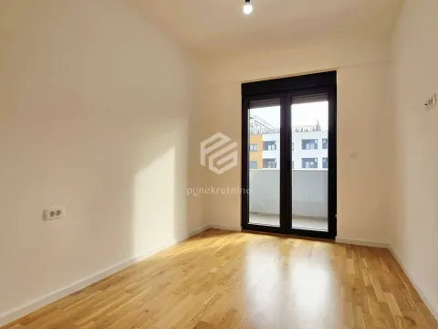 Prodaja, jednosoban stan, 43m², Stari Aerodrom, Podgorica - image 6