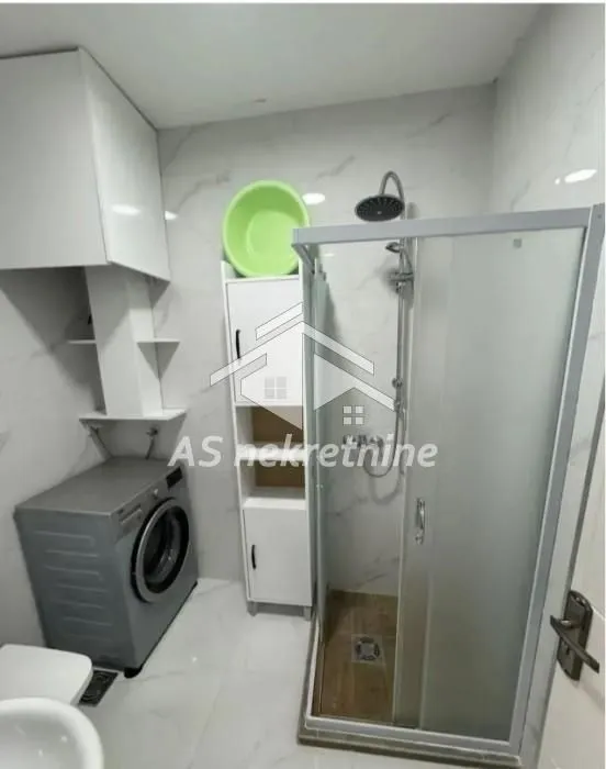 Izdavanje, trosoban stan, 54m², Trošarina, Voždovac Sve Podlokacije