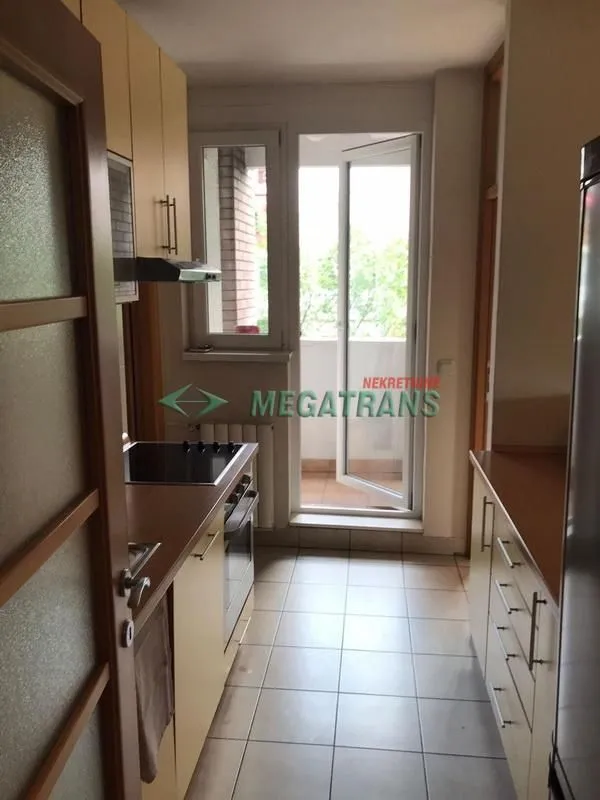Izdavanje, trosoban stan, 97m², Novi Beograd Blok 29, Novi Beograd Sve Podlokacije