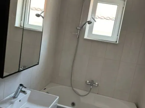 Rent, two bedroom apartment, 70m², Budva, Crna Gora - image 2