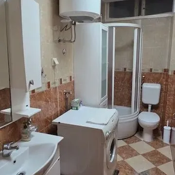 Izdavanje, trosoban stan, 100m², Seljanovo, Tivat - image 13