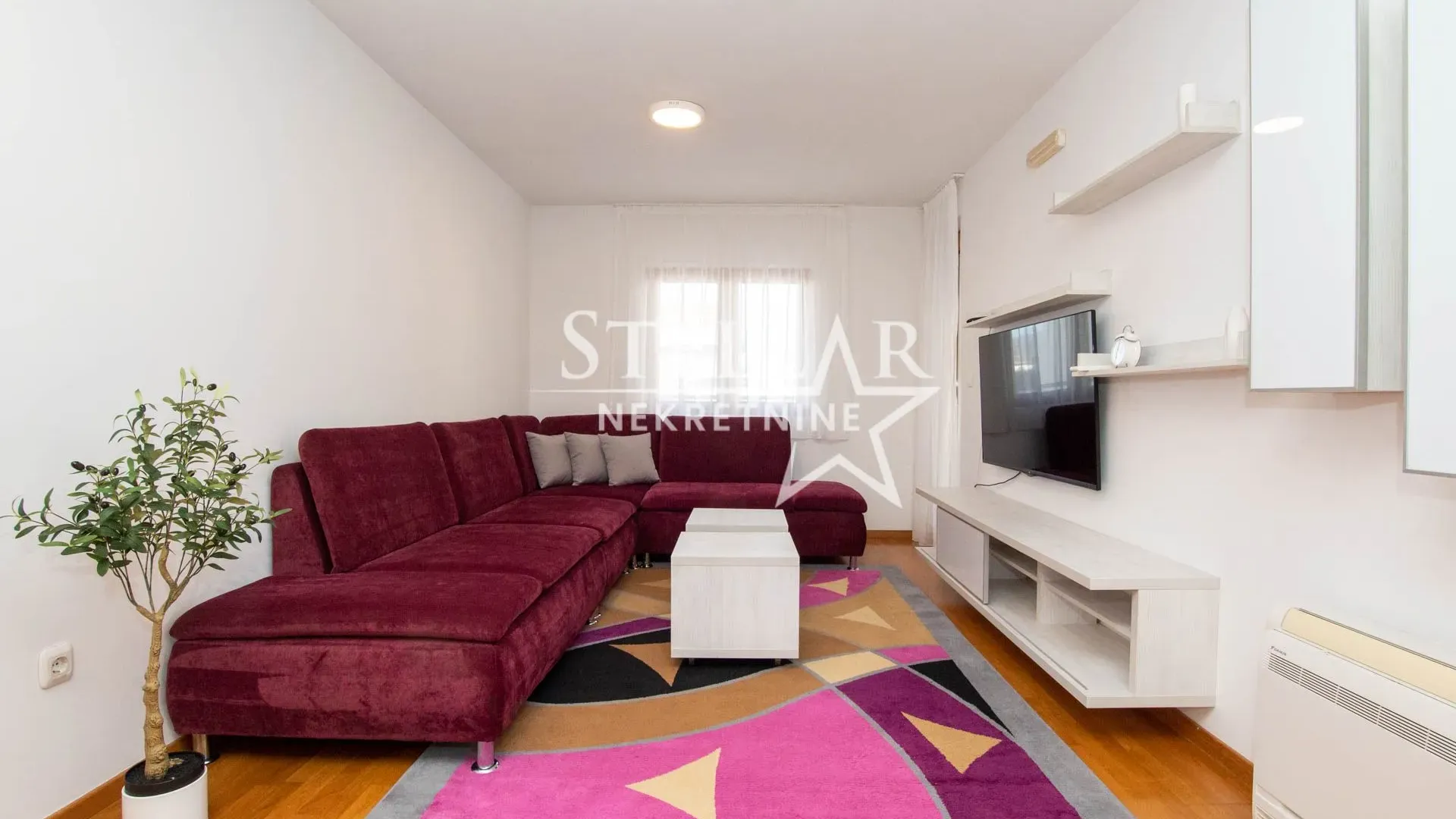 Izdavanje, jednosoban stan, 43m², Tološi, Podgorica