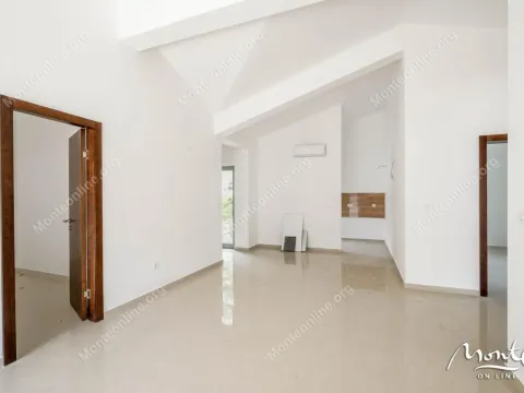 Sale, three bedroom apartment, 103m², Dobrota, Kotor - image 16