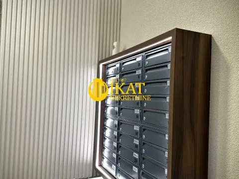 Prodaja, trosoban stan, 109m², Cvetkova Pijaca, Zvezdara Sve Podlokacije - image 2